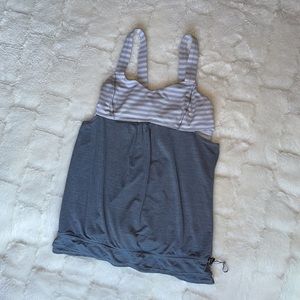Lululemon built in sports braw tank top size 4